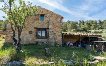 Vista exterior de Finca rústica en venda en Valderrobres amb Jardí privat