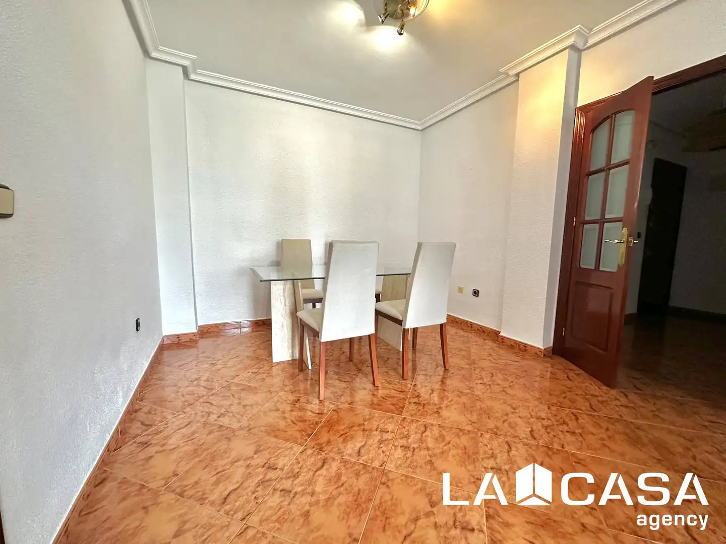 Außenansicht von Wohnung zur Miete in Dos Hermanas mit Terrasse