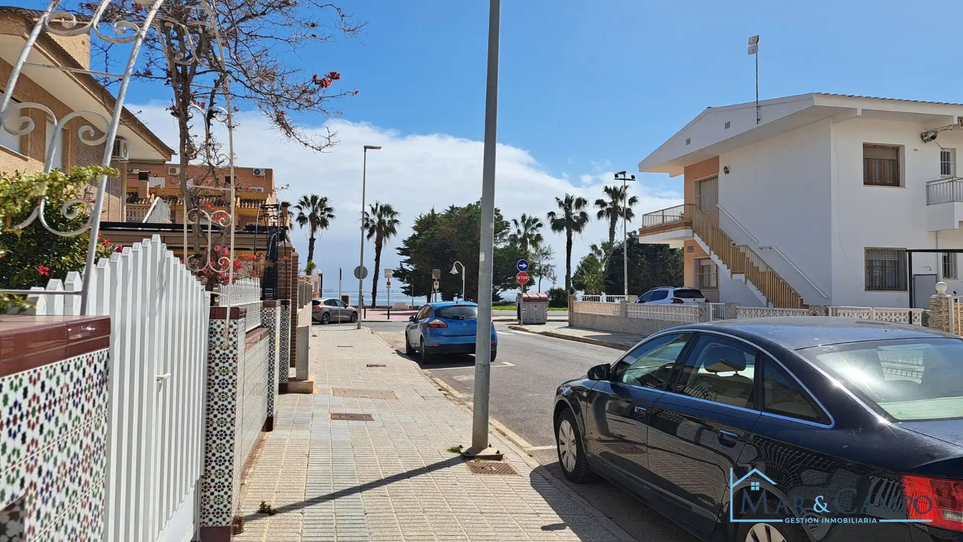 Vista exterior de Casa adosada en venta en Los Alcázares con Aire acondicionado, Jardín privado y Amueblado