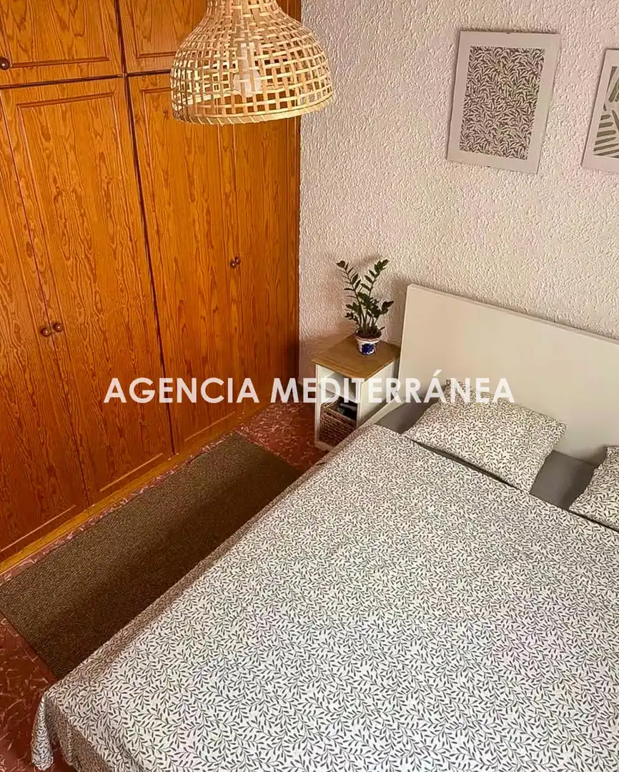Habitación de Piso de alquiler en Valencia con Aire acondicionado, Calefacción y Amueblado