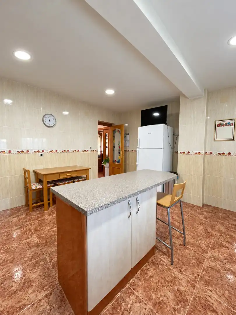 Casa bifamiliare con piscina in vendita a Villa del Prado, imagen 12