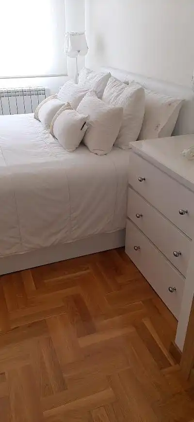 Schlafzimmer von Wohnungen zur Miete in Gozón mit Heizung