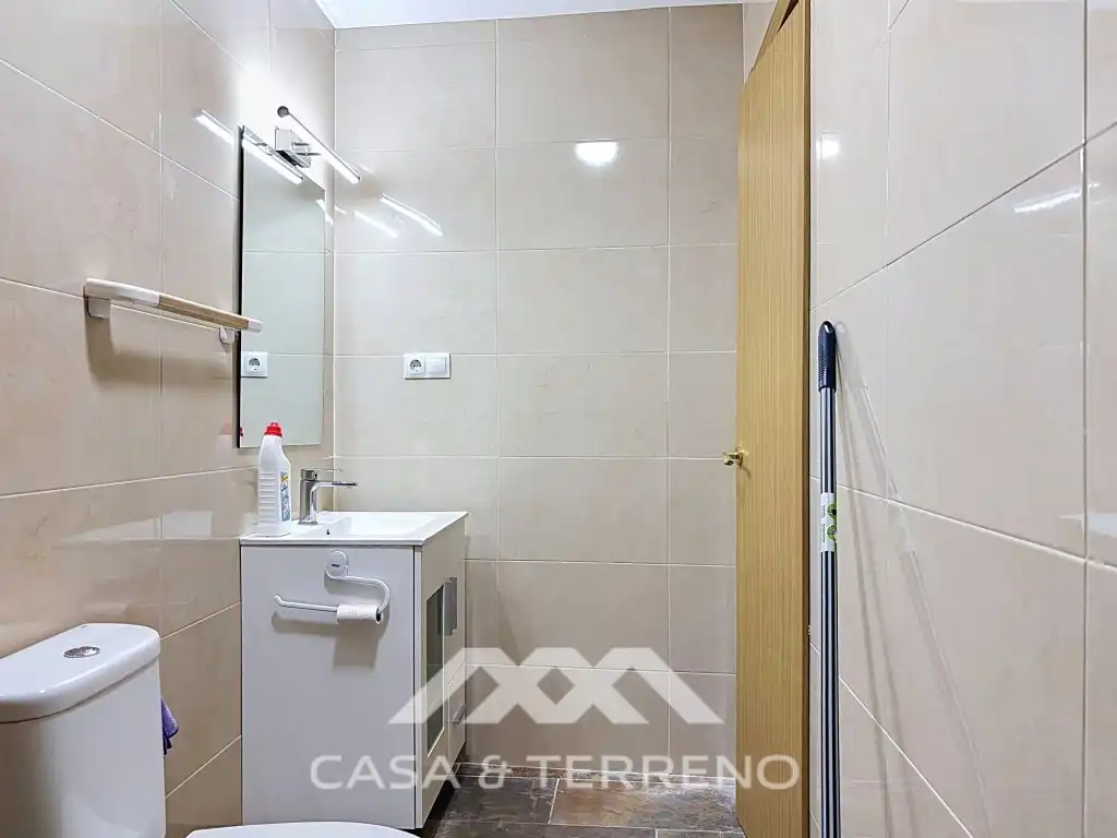 Bany de Casa adosada de lloguer en Vélez-Málaga amb Moblat, Forn i Microones