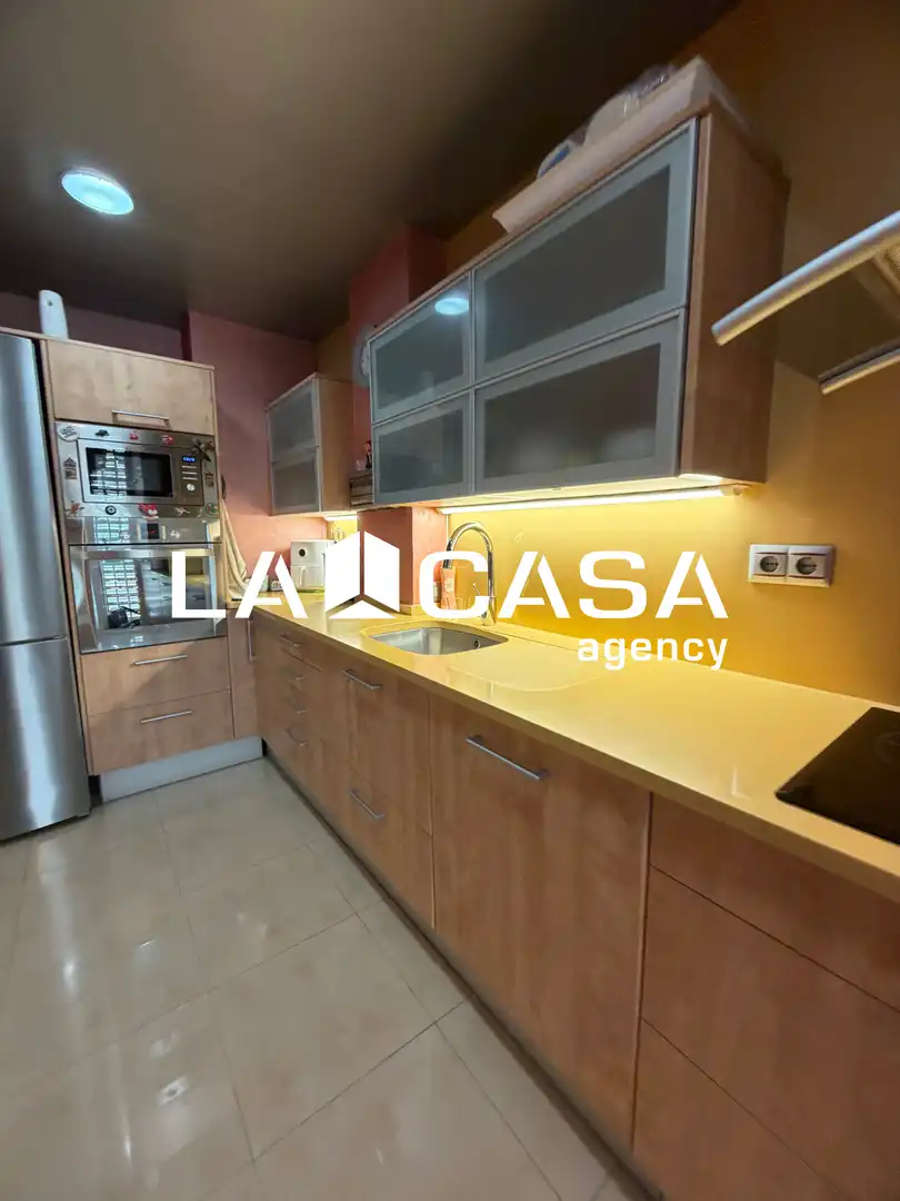 Cocina de Piso en venta en Badalona con Calefacción