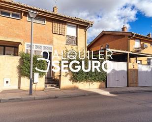 Vista exterior de Casa o xalet de lloguer en Camarma de Esteruelas amb Aire condicionat, Calefacció i Terrassa