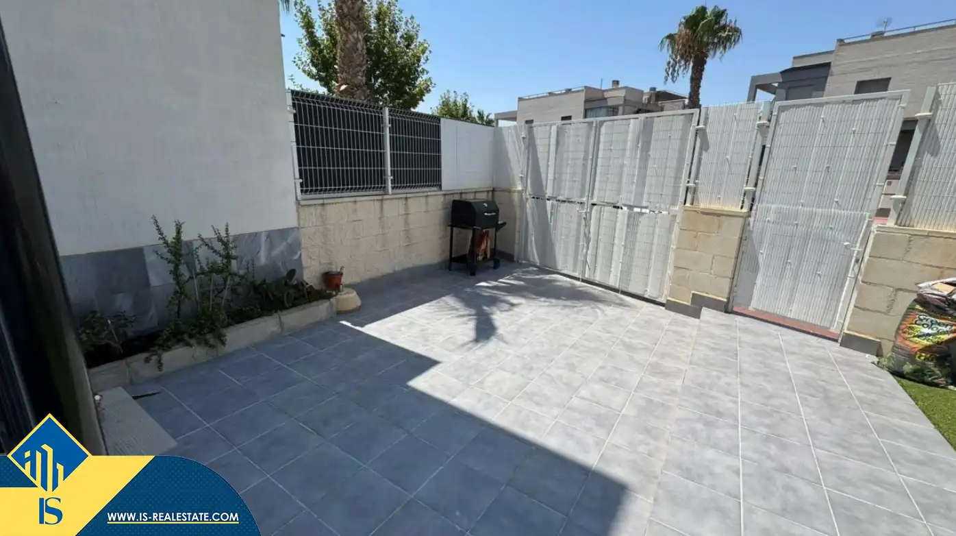 Adosado con piscina en venta en Nueva Torrevieja - Aguas Nuevas, imagen 9
