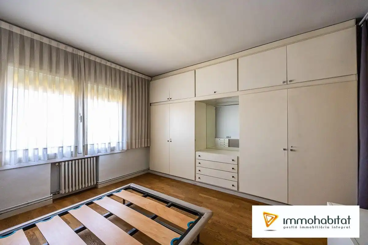 Sala de estar de Piso en venta en Sabadell con Aire acondicionado, Calefacción y Parquet