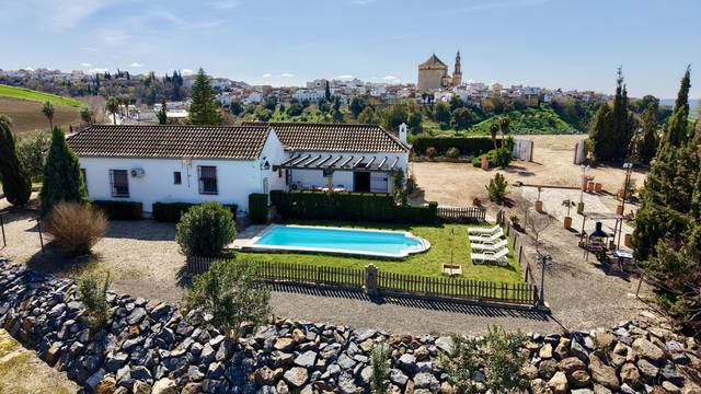 Finca rústica en Venta en  292 CP-42 en Santaella