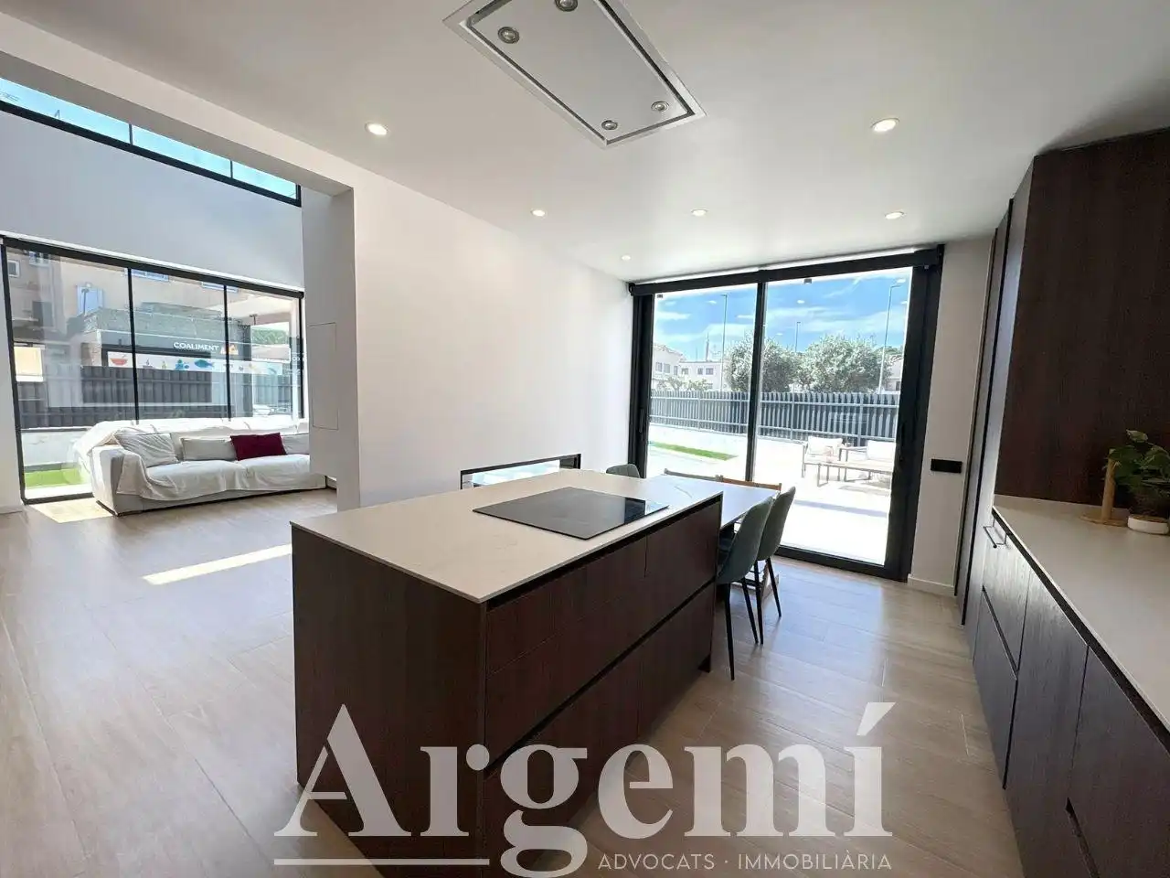 Cocina de Casa o chalet en venta en Santa Perpètua de Mogoda con Aire acondicionado, Jardín privado y Piscina