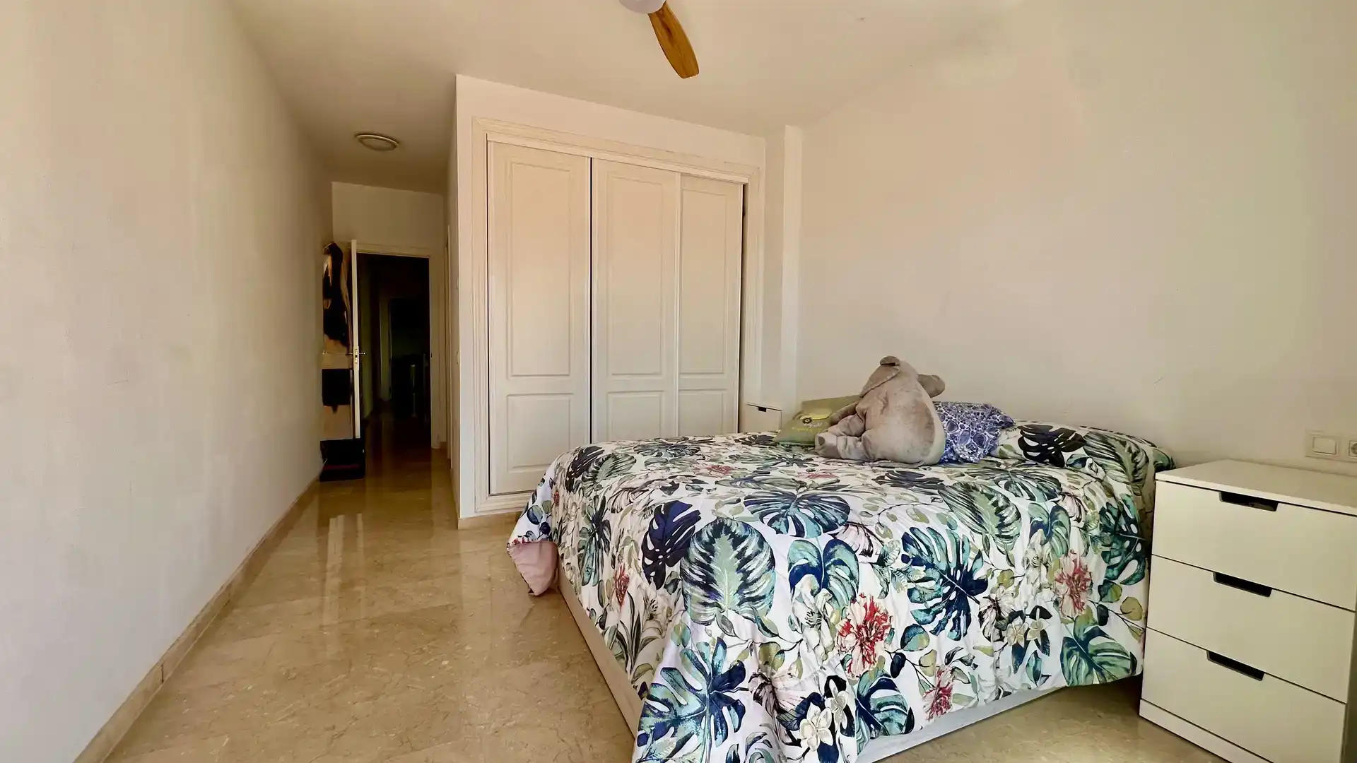Bedroom of Flat for sale in Estepona  with Air Conditioner and Swimming Pool