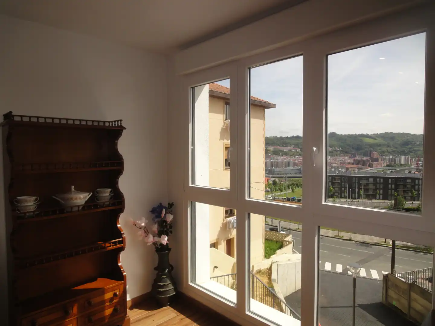 Terraza de Piso de alquiler en Bilbao  con Calefacción, Amueblado y TV