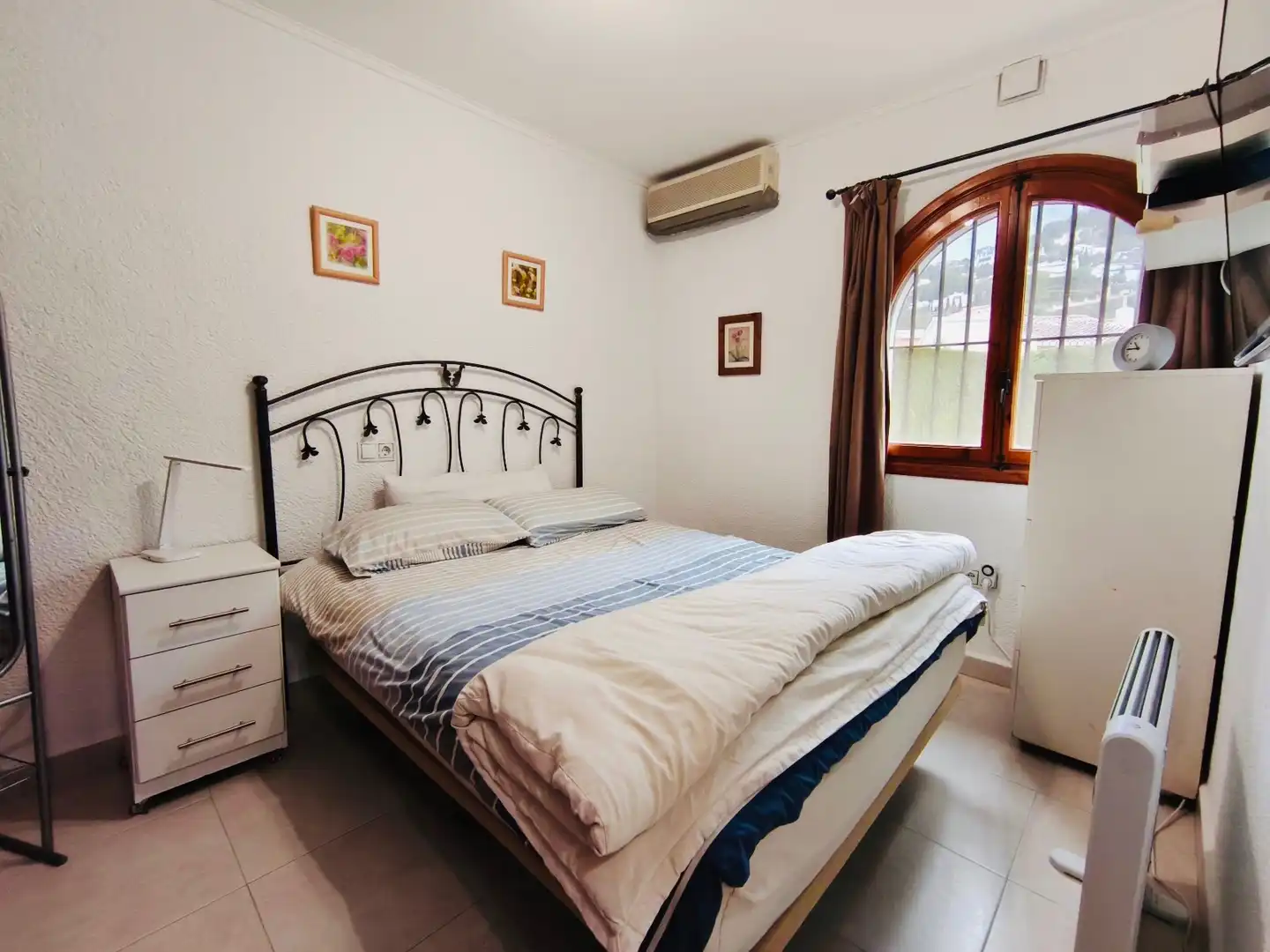 Habitación de Planta baja en venta en Dénia con Aire acondicionado, Calefacción y Jardín privado