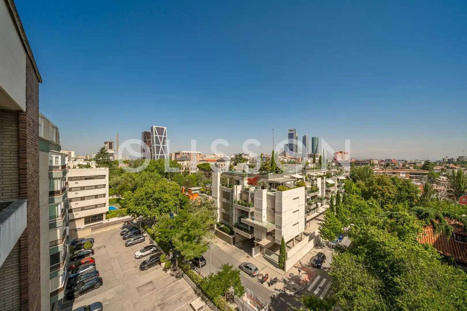 Vista exterior de Apartament en venda en Madrid amb Aire condicionat i Traster