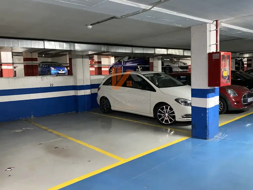 Parking de Garaje de alquiler en Santiago de Compostela 
