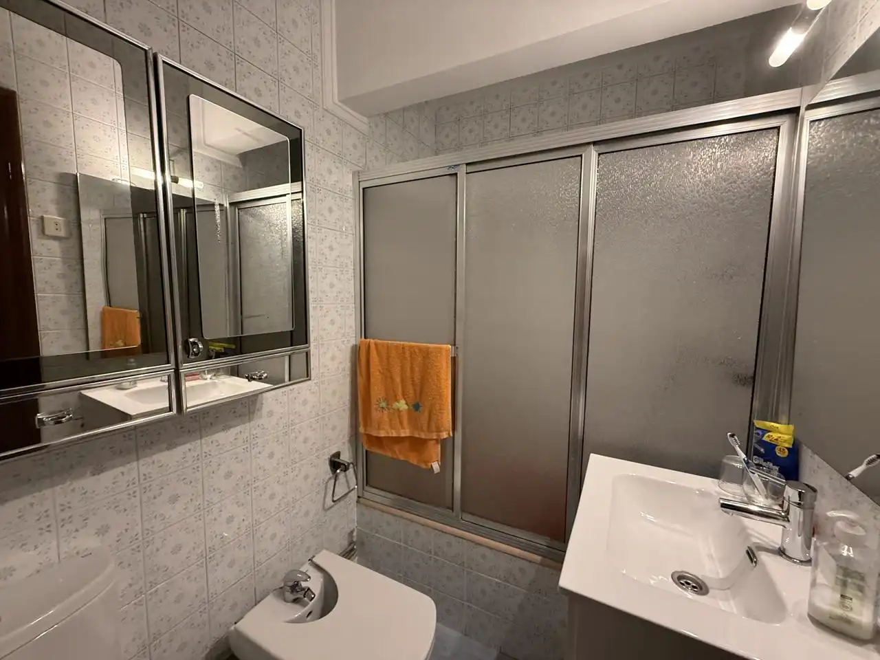 Bathroom of Flat for sale in Barakaldo   with Heating and Balcony
