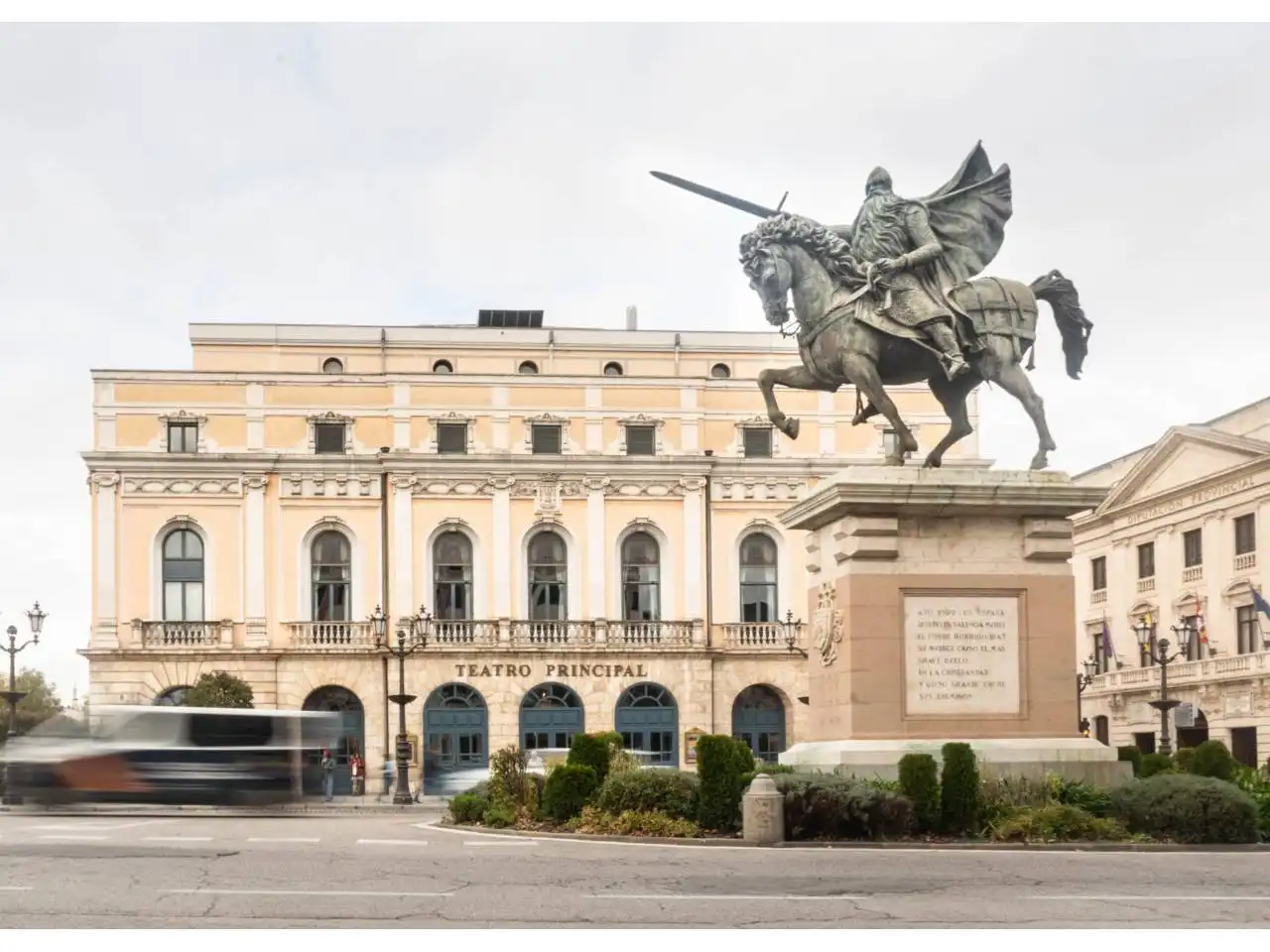 Vista exterior de Piso en venta en Burgos con Calefacción, Trastero y Alarma