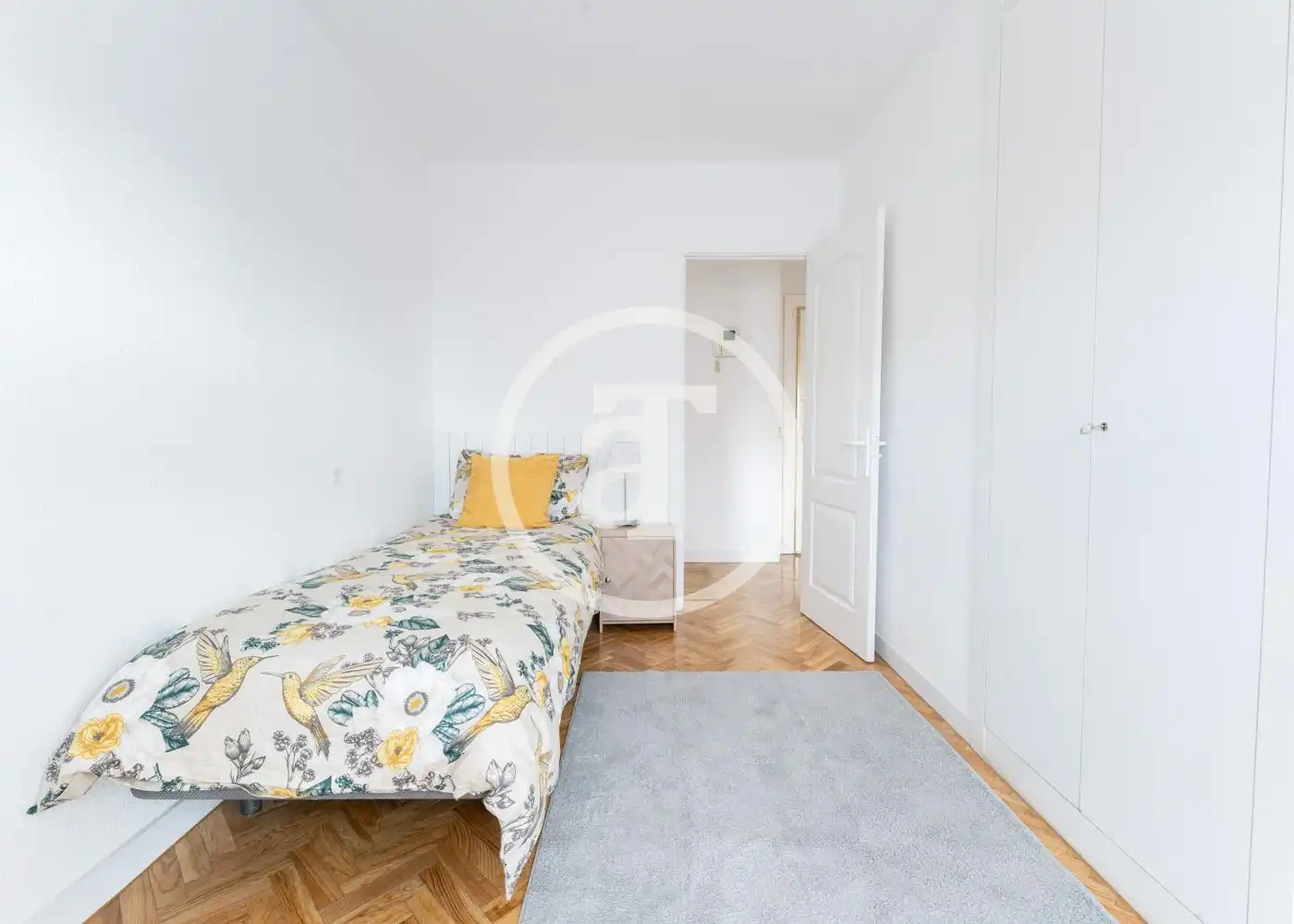 Flat for rent in Calle de Fereluz, Valdeacederas