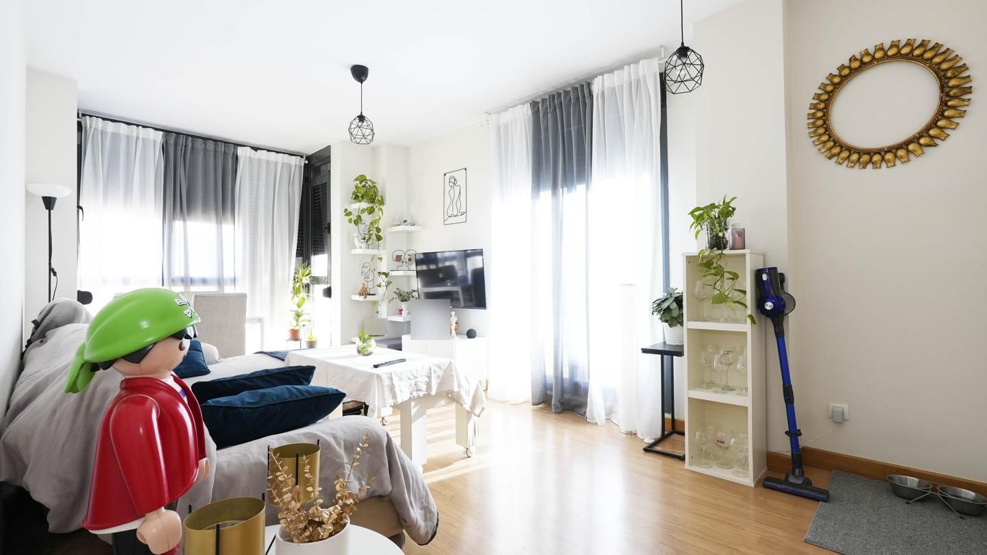 Living room of Flat for sale in  Madrid Capital  with Air Conditioner, Heating and Terrace