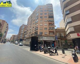 Vista exterior de Pis de lloguer en  Almería Capital amb Terrassa