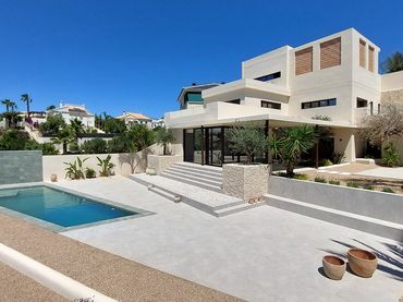 Villa con piscina in vendita a Calle Coliseo de Roma 267