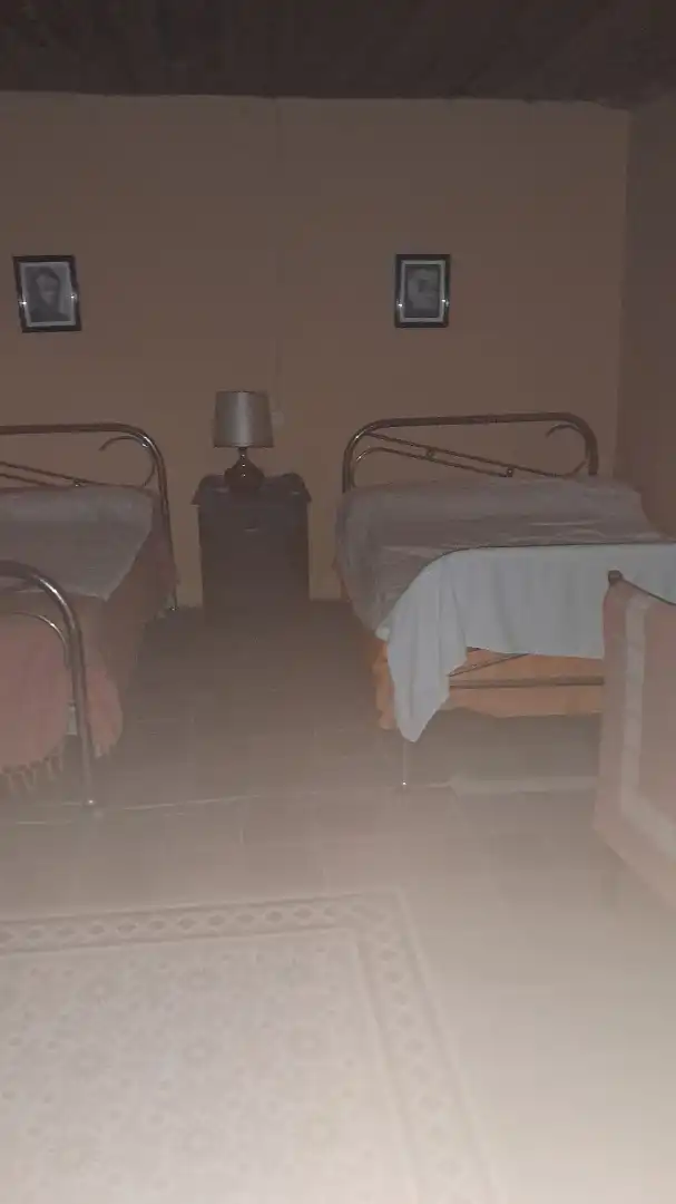 Dormitori de Casa o xalet en venda en Frumales amb Calefacció i Moblat