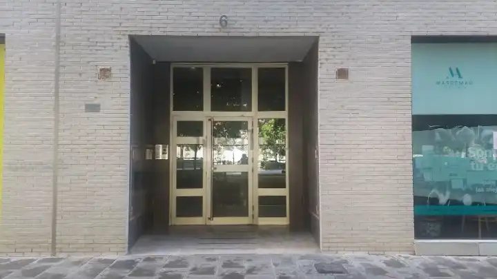 Flat for rent in Valencia  with Air Conditioner, Heating and Furnished