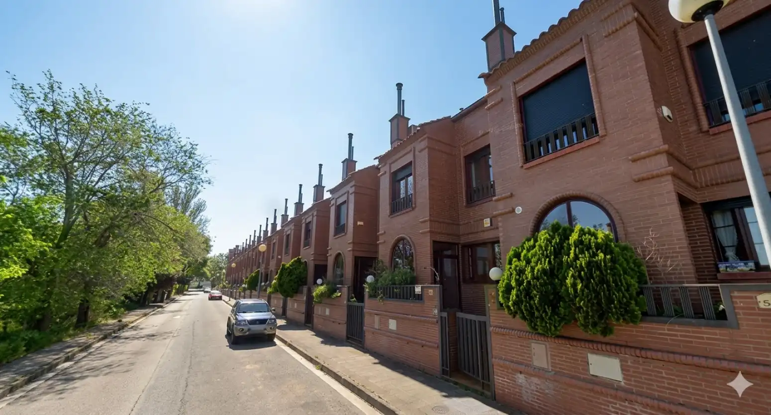 Exterior view of Houses for sale in  Logroño  with Air Conditioner, Heating and Parquet flooring