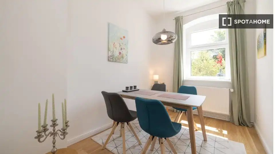 Menjador de Apartament per a compartir en Collado de la Vera amb Aire condicionat, Calefacció i Terrassa