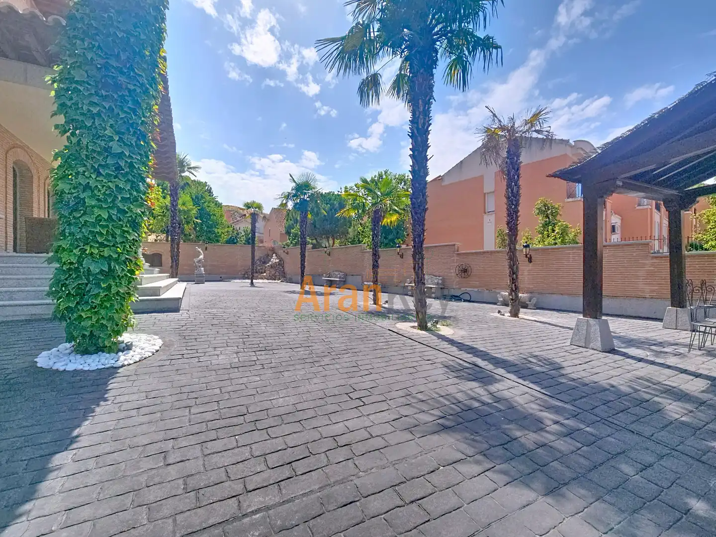 Exterior view of Houses for sale in Aranjuez  with Air Conditioner, Heating and Private garden
