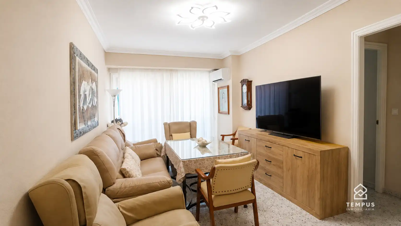 Living room of Flat for sale in Córdoba  with Air Conditioner, Terrace and Furnished