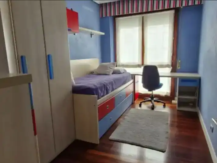 Bedroom of Flat for sale in Erandio  with Heating