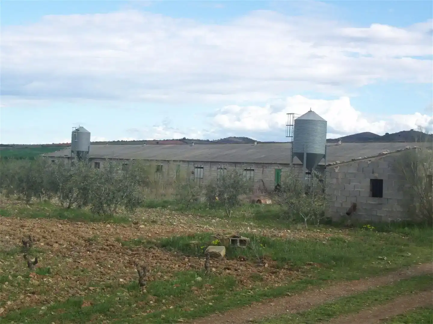Vista exterior de Finca rústica en venda en Alpartir