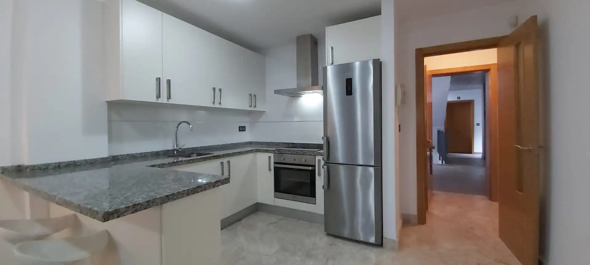 Kitchen of Apartments for sale in Algeciras  with Storage room, Furnished and Oven
