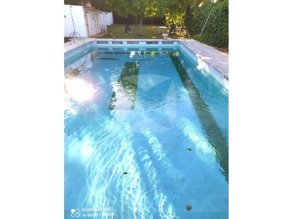 Piscina de Casa o xalet en venda en Badajoz amb Aire condicionat, Jardí privat i Traster