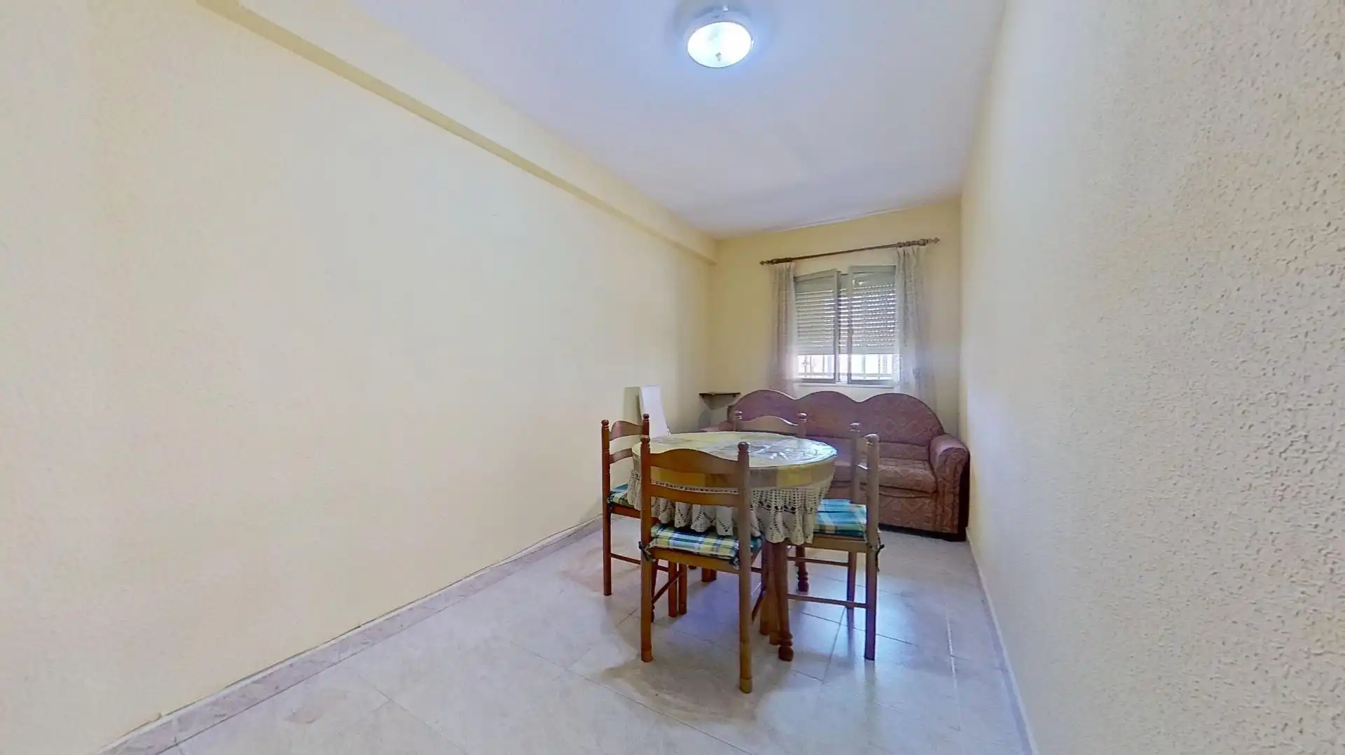 Piso en venta en Madrid con Calefacción y Terraza