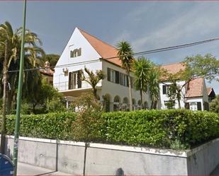 Vista exterior de Casa o xalet en venda en Getxo  amb Calefacció, Jardí privat i Terrassa