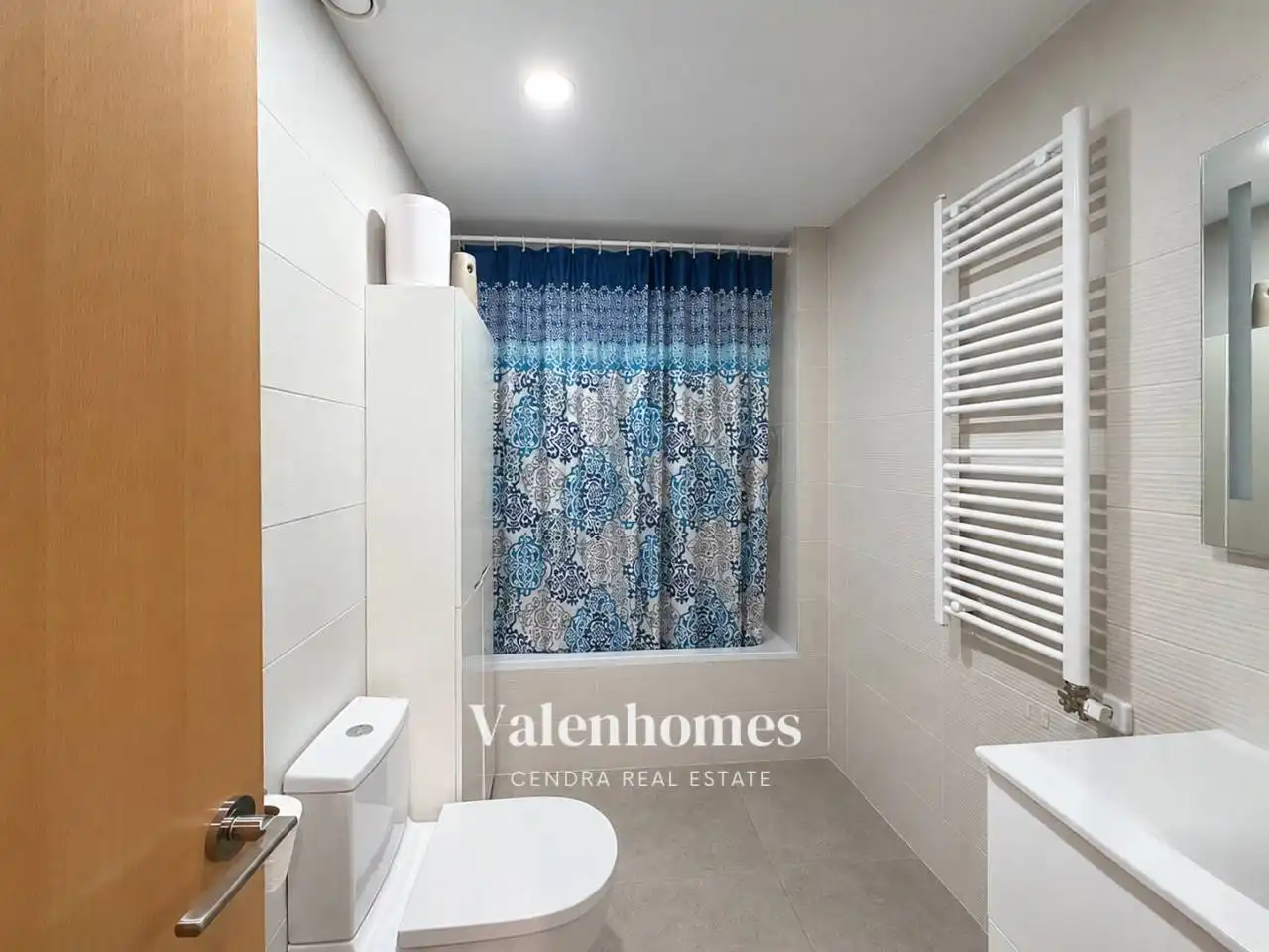 Bany de Casa o xalet en venda en Terrassa amb Aire condicionat, Calefacció i Terrassa