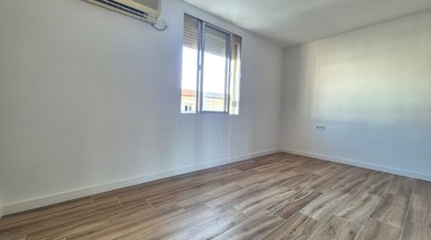 Foto 4 von Wohnung zur Miete in Calle Ciudad de Paterna, 10, Parque Alcosa, Sevilla Capital