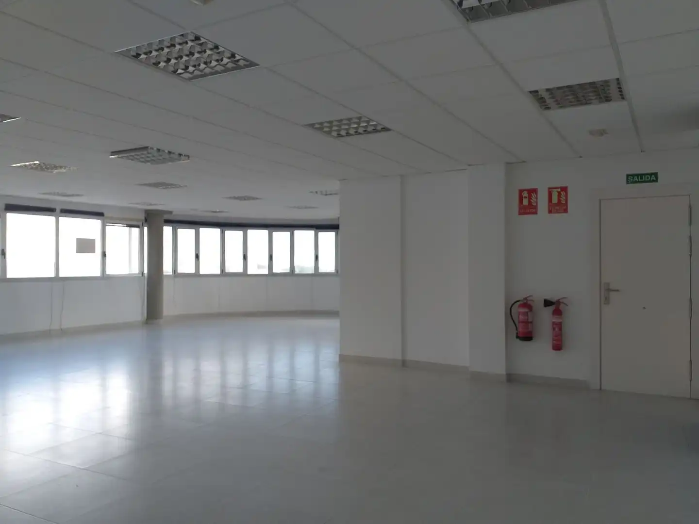 Oficina de lloguer a La Cuesta -Finca España