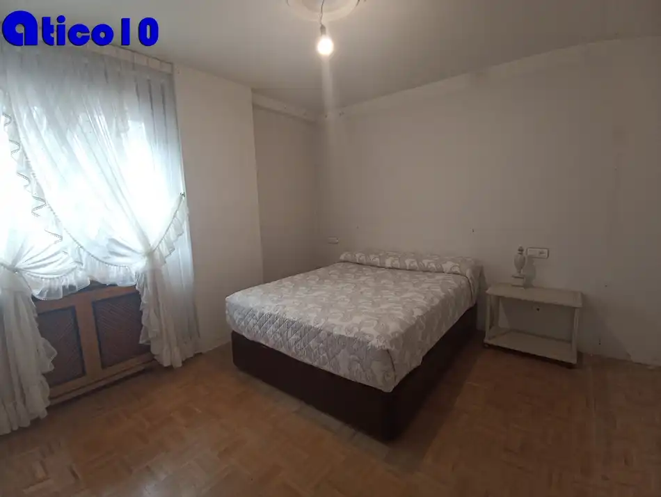 Flat for sale in Calle Doctor Antonio Bascarán Asúnsolo, Cerdeño - El Palais - Mercadín