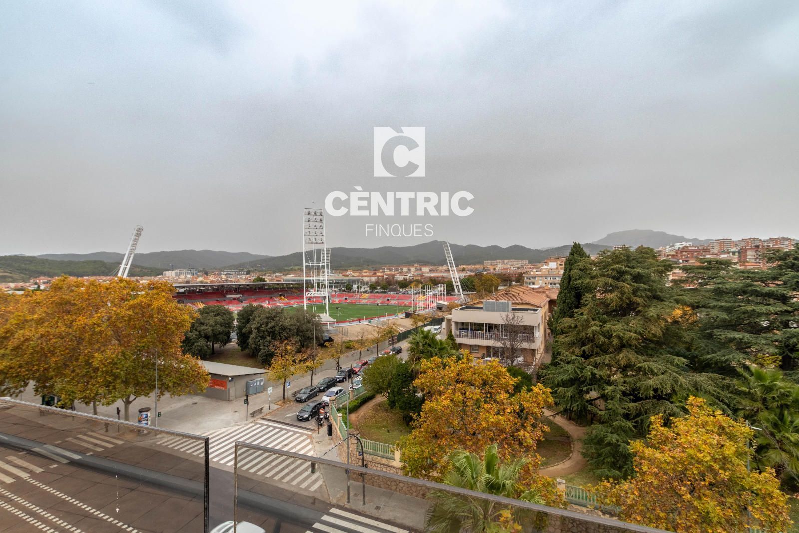 Vista exterior de Oficina de lloguer en Terrassa