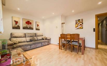 Living room of Flat for sale in Badalona  with Air Conditioner, Terrace and Balcony