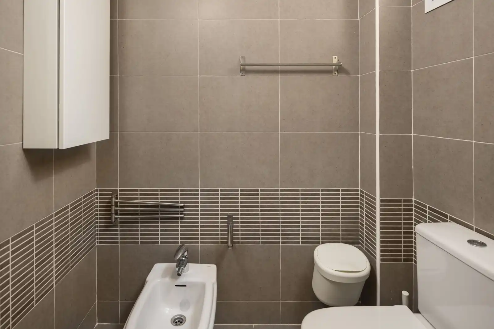 Badezimmer von Wohnungen zum Verkauf in Benalmádena mit Klimaanlage, Privatgarten und Terrasse