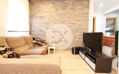 Sala d'estar de Pis en venda en Castelldefels amb Parquet i Balcó