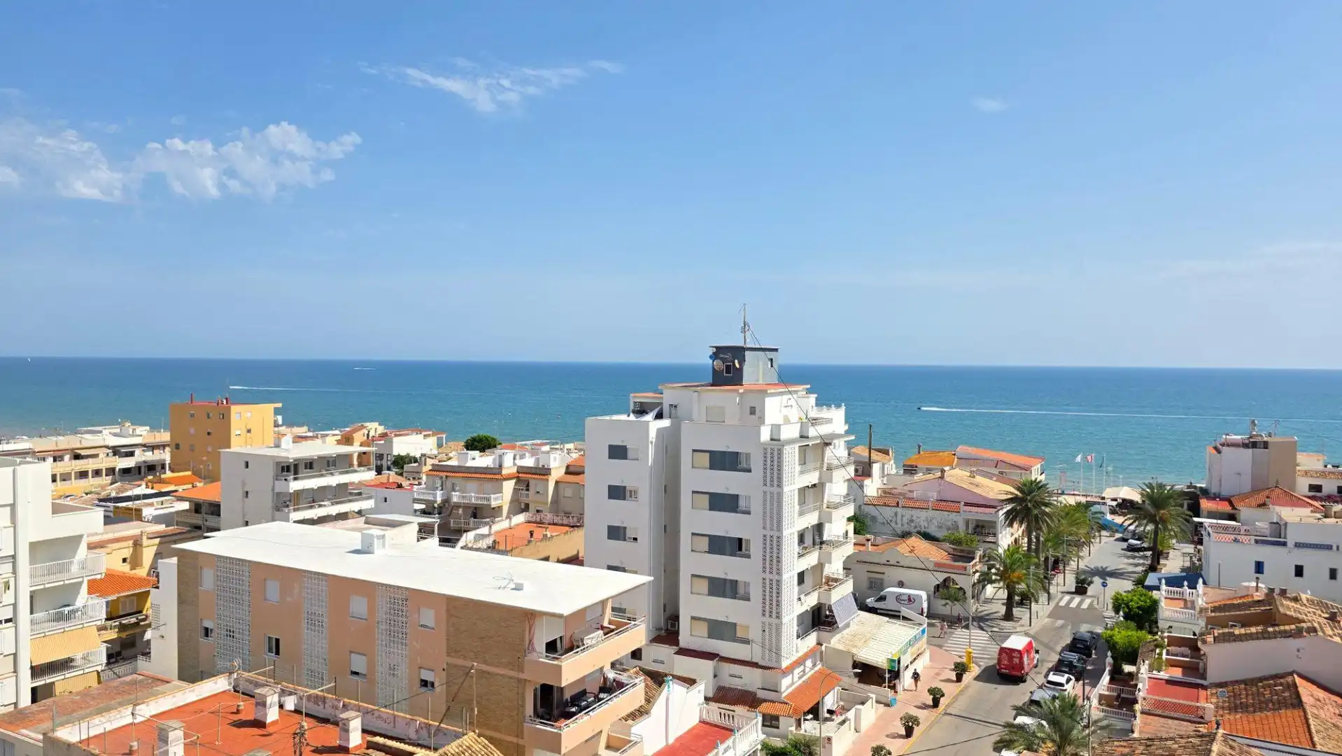 Apartamento con terraza en venta en Piles