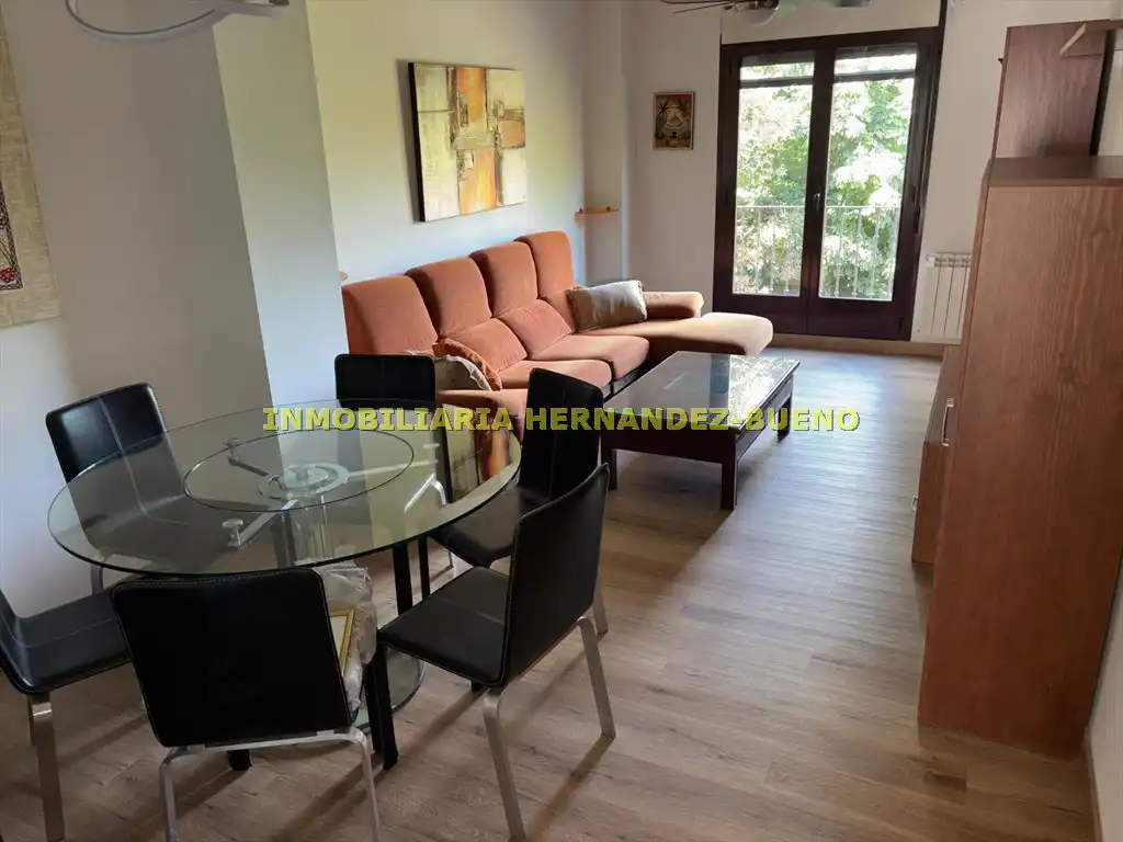 Living room of Flat for rent in Salamanca  with Heating, Furnished and Balcony