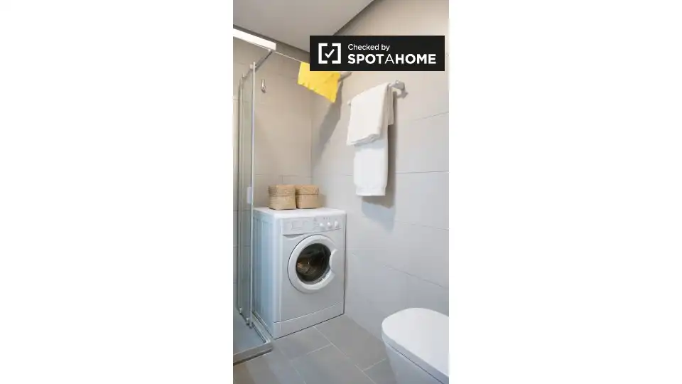 Room in Justicia - Chueca