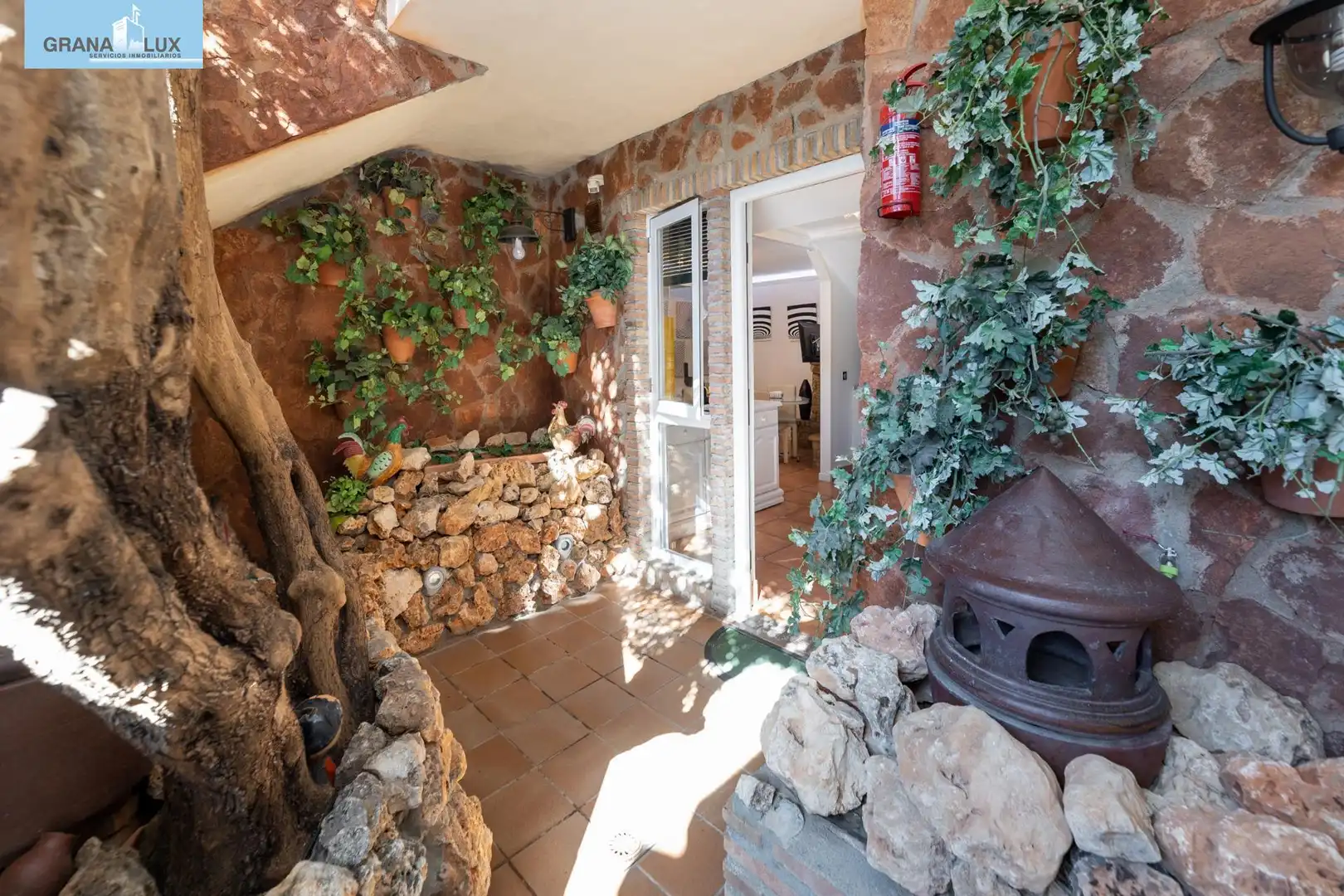 Detached house with pool for sale in 45 Calle la Iruela, imagen 5