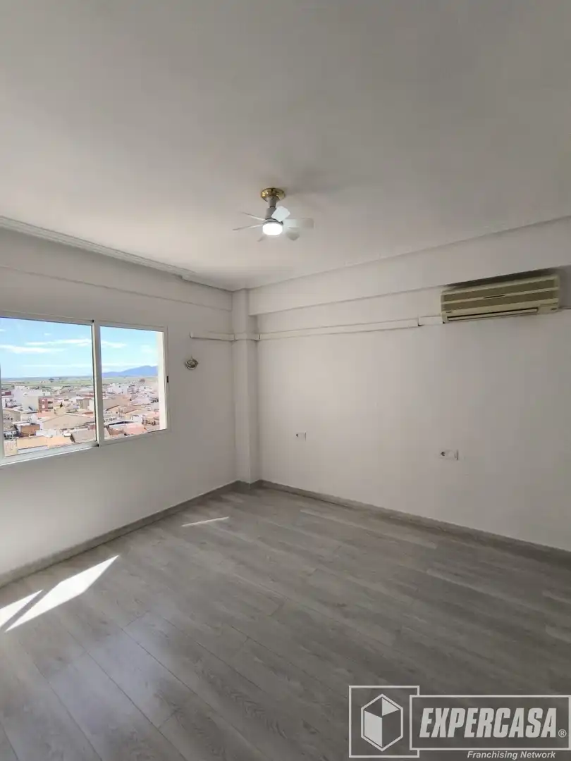 Habitación de Apartamento en venta en Alginet con Aire acondicionado, Calefacción y Parquet