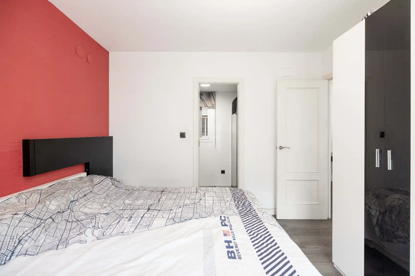 Bedroom of Flat for sale in Málaga  with Air Conditioner, Furnished and Balcony